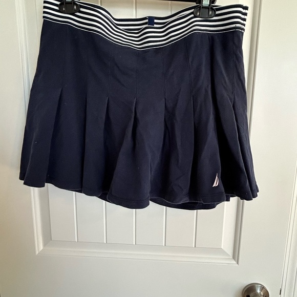 EUC size XL blue and white pleated skirt with built in shorts - Picture 2 of 4